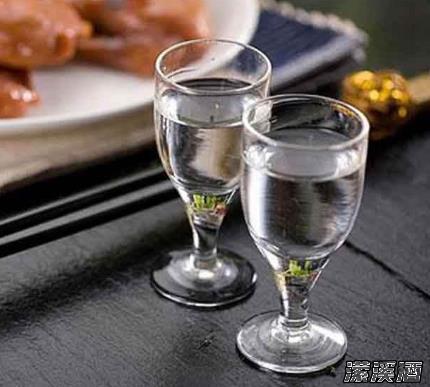 酱香酒和浓香酒的区别？