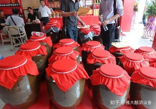 白酒酿造秘诀：酒曲制作与巧妙运用