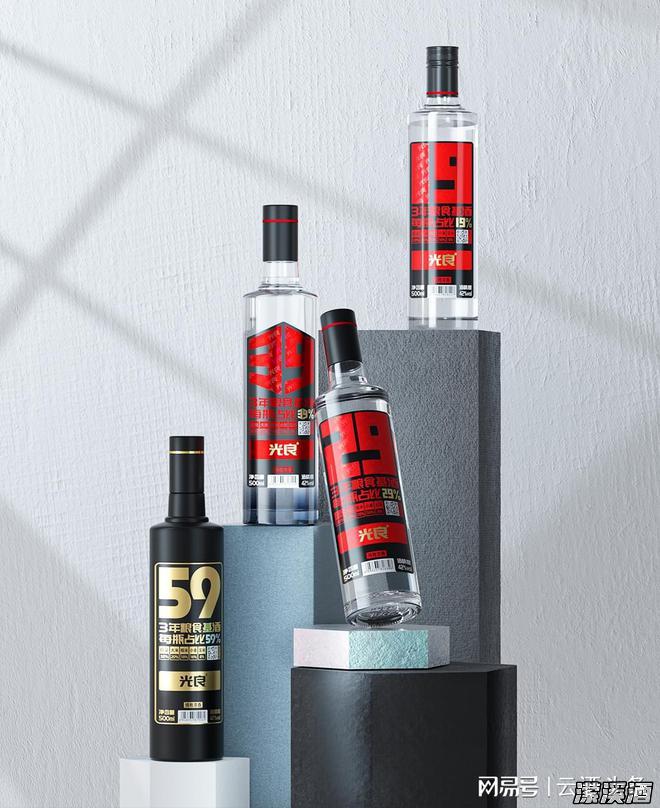 光良成功的核心密码，不止数据表达和场景植入｜光瓶十例