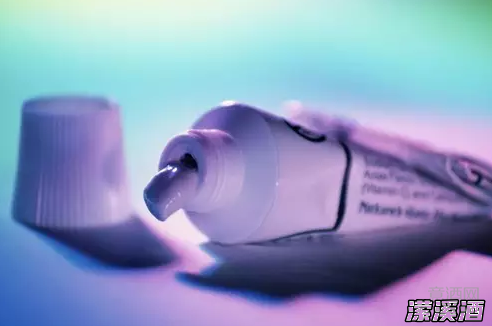 去除衣服上的葡萄酒渍，这些小妙招要get