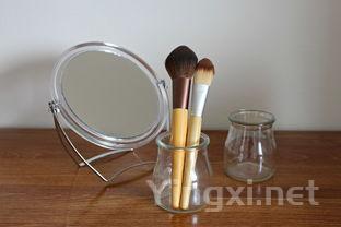 朗姆酒用什么容器盛放，朗姆酒用什么酒杯