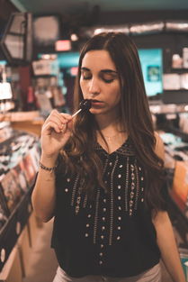 赛琳娜新专辑2025排行榜，赛琳娜rare专辑成绩