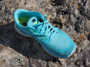 2022跑鞋，2025跑步鞋销量排行榜